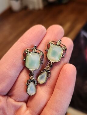 Vintage Green Drop Earrings - Women's Jewelry